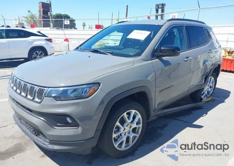 2023 Jeep Compass Latitude Lux z USA, uszkodzony, nr VIN 3C4NJDFN3PT541389